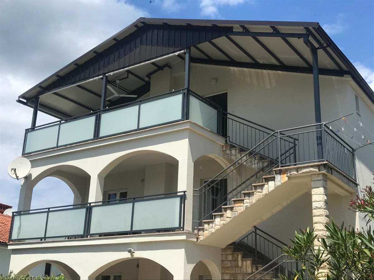 Lovely Sea View House In Malinska Island Krk Екстериор снимка