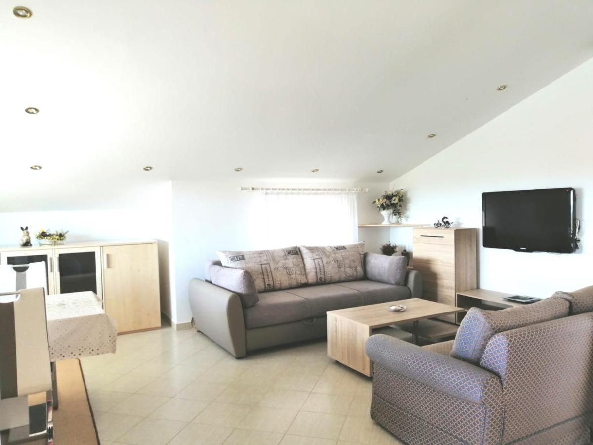 Lovely Sea View House In Malinska Island Krk Екстериор снимка
