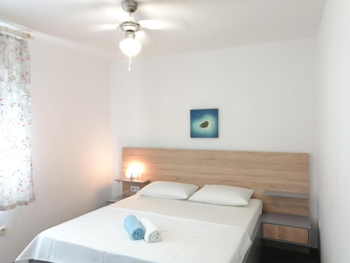 Lovely Sea View House In Malinska Island Krk Екстериор снимка
