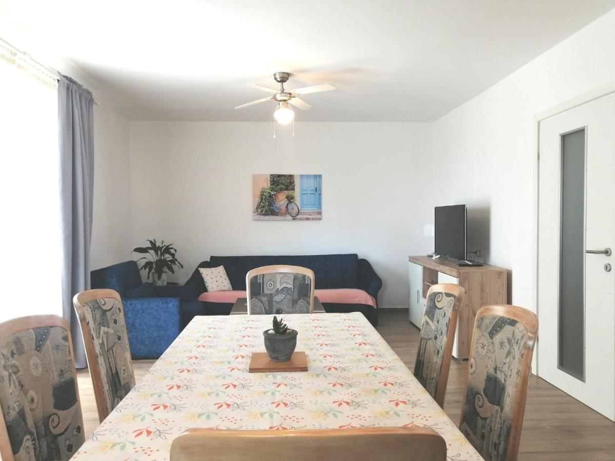 Lovely Sea View House In Malinska Island Krk Екстериор снимка